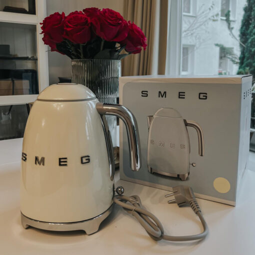 Ấm siêu tốc Smeg KLF03 không chỉnh nhiệt