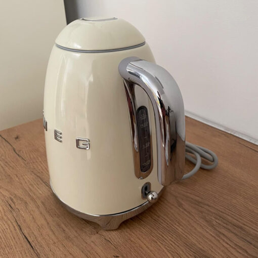 Ấm siêu tốc Smeg KLF03 không chỉnh nhiệt
