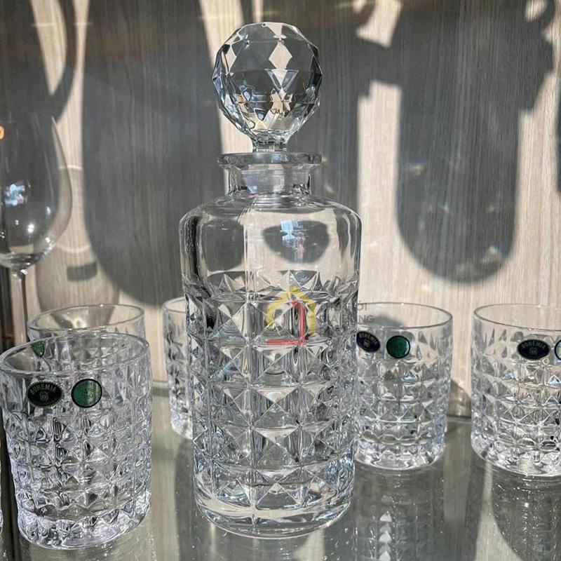 bo-binh-ruou-bohemia-diamond (6) Bộ bình rượu Bohemia Diamond (1 bình 0,7L + 6 ly 230ml)