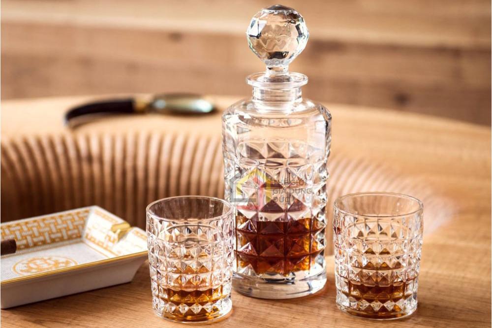 Bộ bình rượu Bohemia Diamond (1 bình 0,7L + 6 ly 230ml)