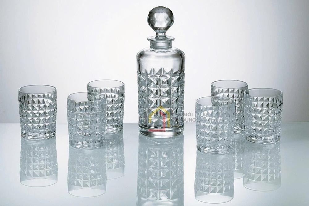 Bộ bình rượu Bohemia Diamond (1 bình 0,7L + 6 ly 230ml)
