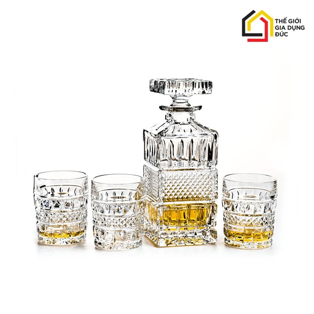 bo-binh-ruou-kem-6-ly-thuy-tinh-pha-le-bohemia (1) Đặc điểm Bộ bình rượu kèm 6 ly thuỷ tinh pha lê Bohemia