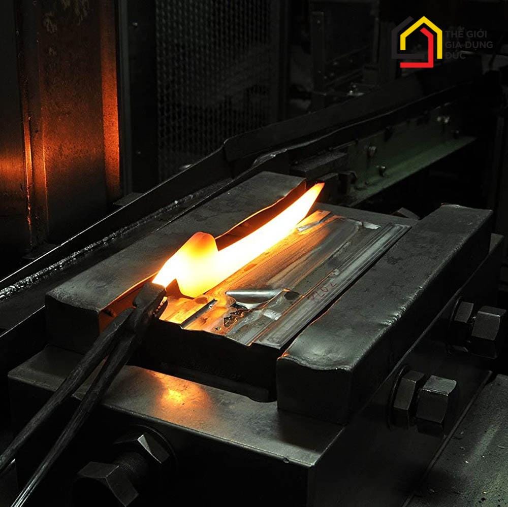 dao-chat-wmf-dong-spitzenklasse-plus-perfomance-cut (4) Dao chặt WMF dòng Spitzenklasse Plus Perfomance Cut