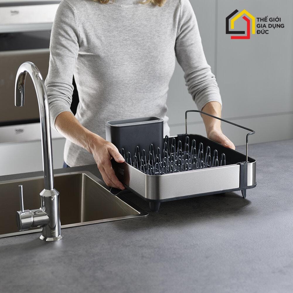 gia-up-bat-inox-joseph-joseph-kem-binh-dung-xa-phong (10) Đặc điểm Giá úp bát inox Joseph Joseph