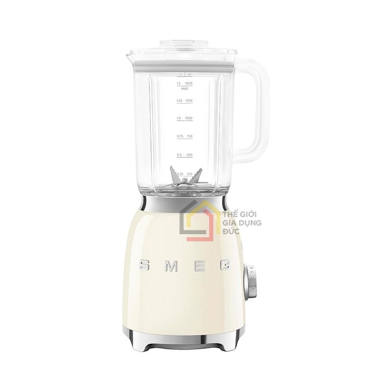 may-xay-sinh-to-smeg-blf03 Máy xay sinh tố Smeg BLF03