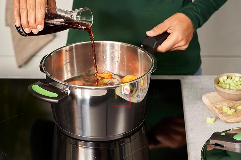 Nồi áp suất Fissler 4,5L Vitaquick Green kèm xửng hấp