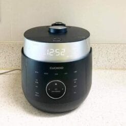 Nồi cơm điện Cao tần Cuckoo CRP-LHTR1010FB 1.8L đen
