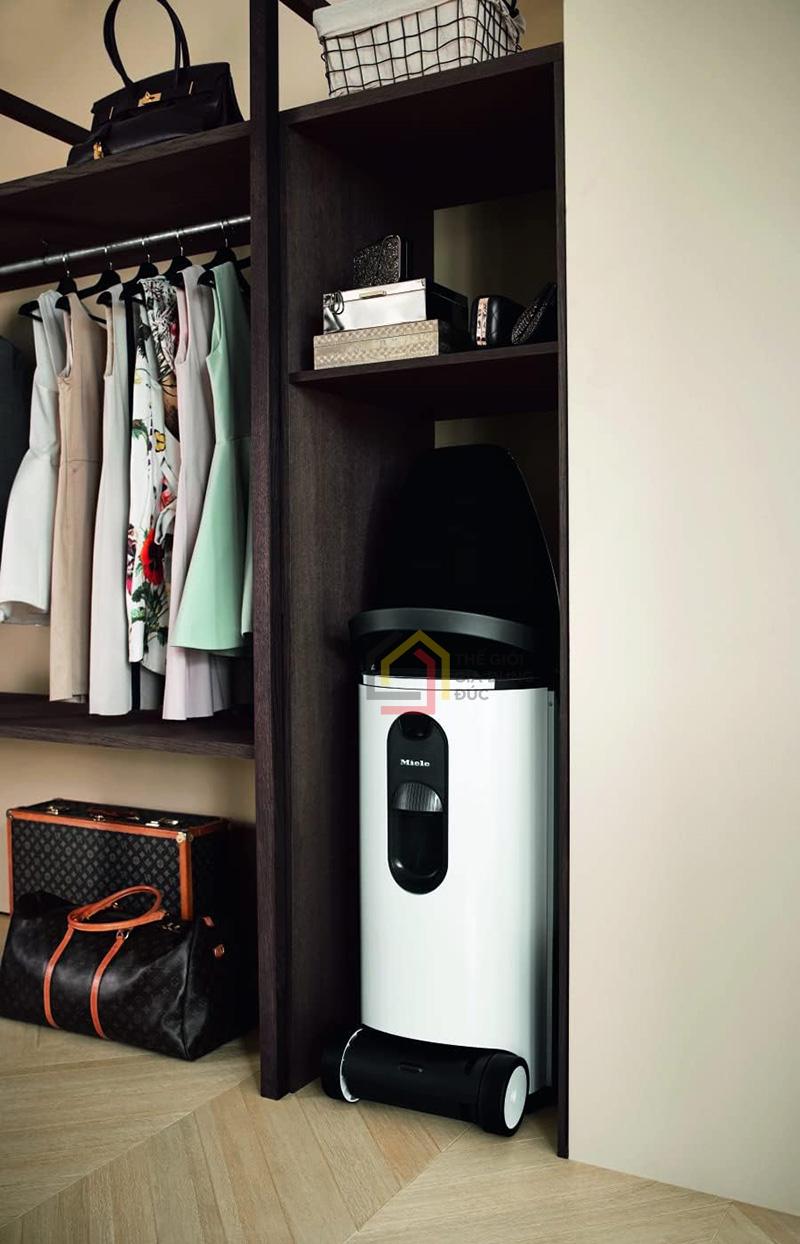 ban-cau-la-miele-b4847-tich-hop-ban-ui-cam-tay (8) Bàn cầu là Miele B4847 tích hợp bàn ủi cầm tay