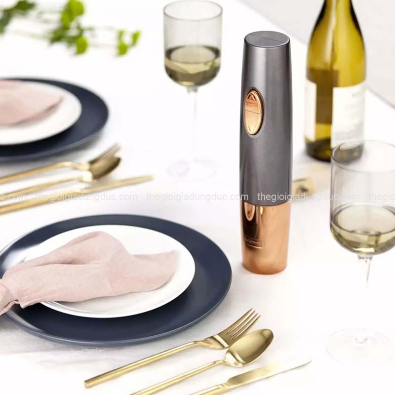 bo-dung-cu-mo-ruou-vang-tu-dong-cuisinart (12) Bộ dụng cụ mở rượu vang tự động Cuisinart