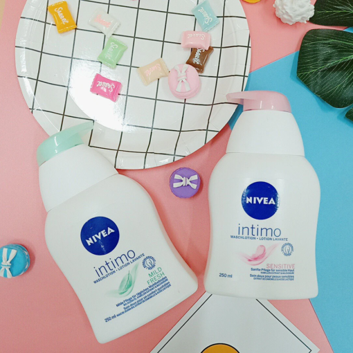 Dung dịch vệ sinh phụ nữ Nivea Intimo