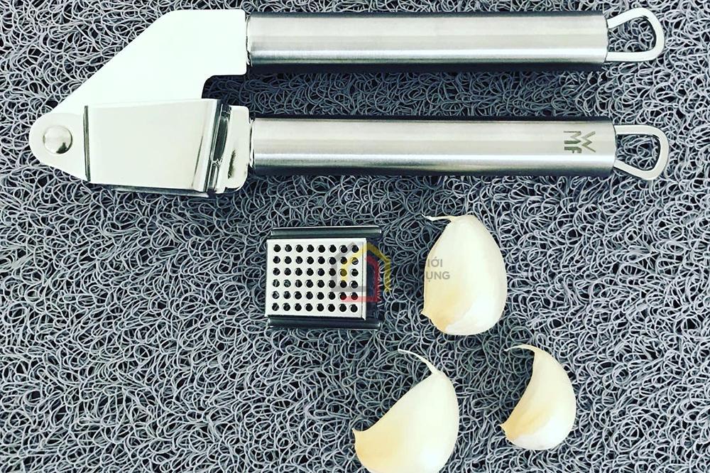 Kẹp ép tỏi WMF Profi Plus - inox toàn phần