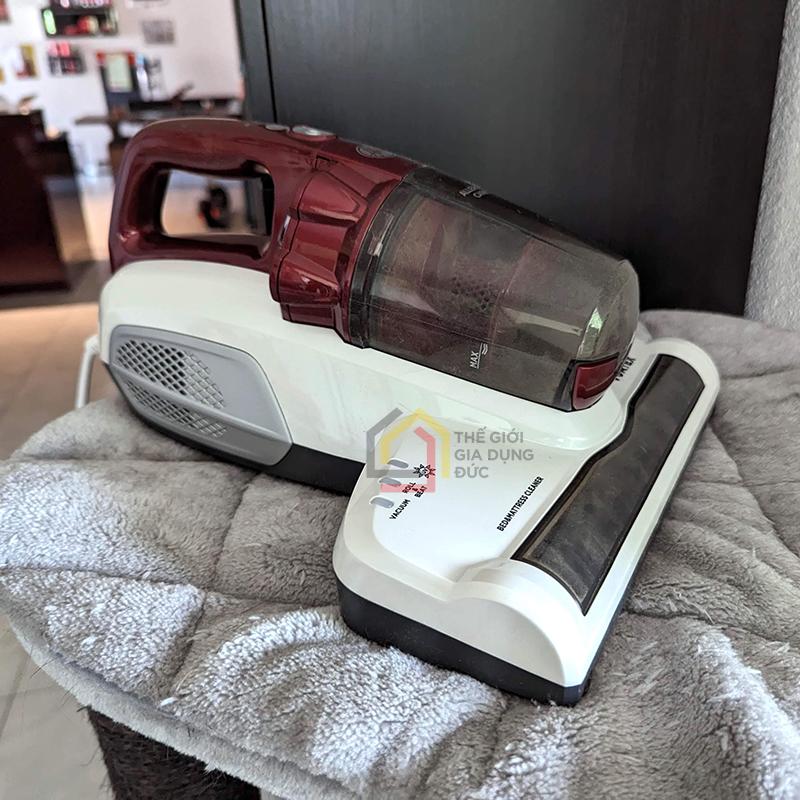 may-lam-sach-dem-tham-rem-cua-va-sofa-hoover-mbc-500uv-12 (1) Máy làm sạch đệm, thảm, rèm cửa và sofa Hoover MBC-500UV