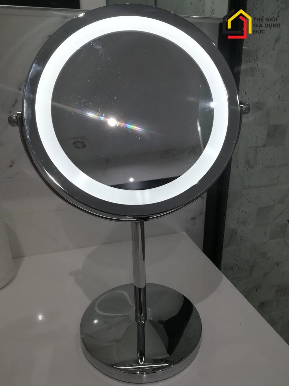 guong-trang-diem-2in1-medisana-cm840 (18) Gương trang điểm 2in1 Medisana CM840