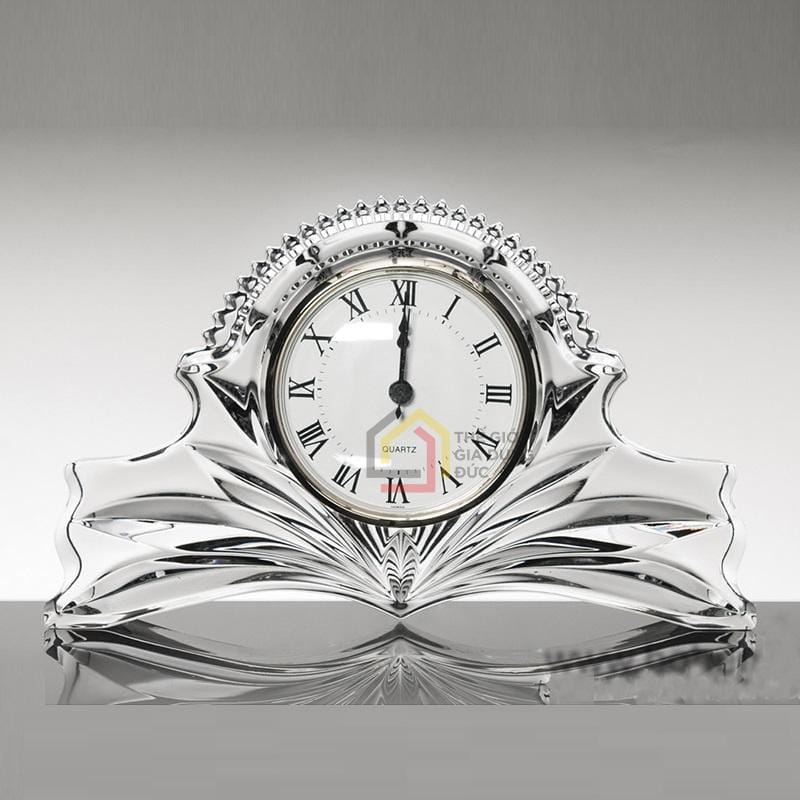 dong-ho-pha-le-cao-cap-de-ban-bohemia-cao-16cm-x-ngang-27cm-3 Đồng hồ pha lê cao cấp để bàn Bohemia (cao 16cm x ngang 27cm)