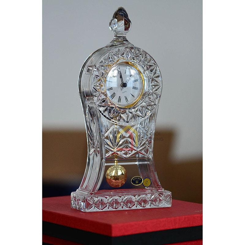 dong-ho-pha-le-cao-cap-de-ban-bohemia5 Đồng hồ pha lê cao cấp để bàn Bohemia