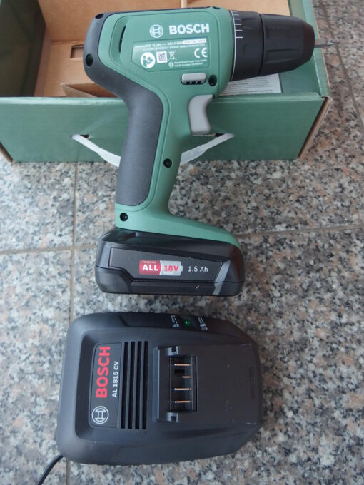 Máy khoan và bắt vít không dây Bosch UniversalDrill 18