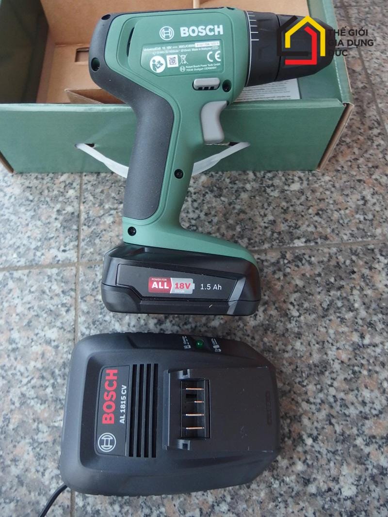 may-khoan-va-bat-vit-khong-day-bosch-universaldrill-18-10 Máy khoan và bắt vít không dây Bosch UniversalDrill 18