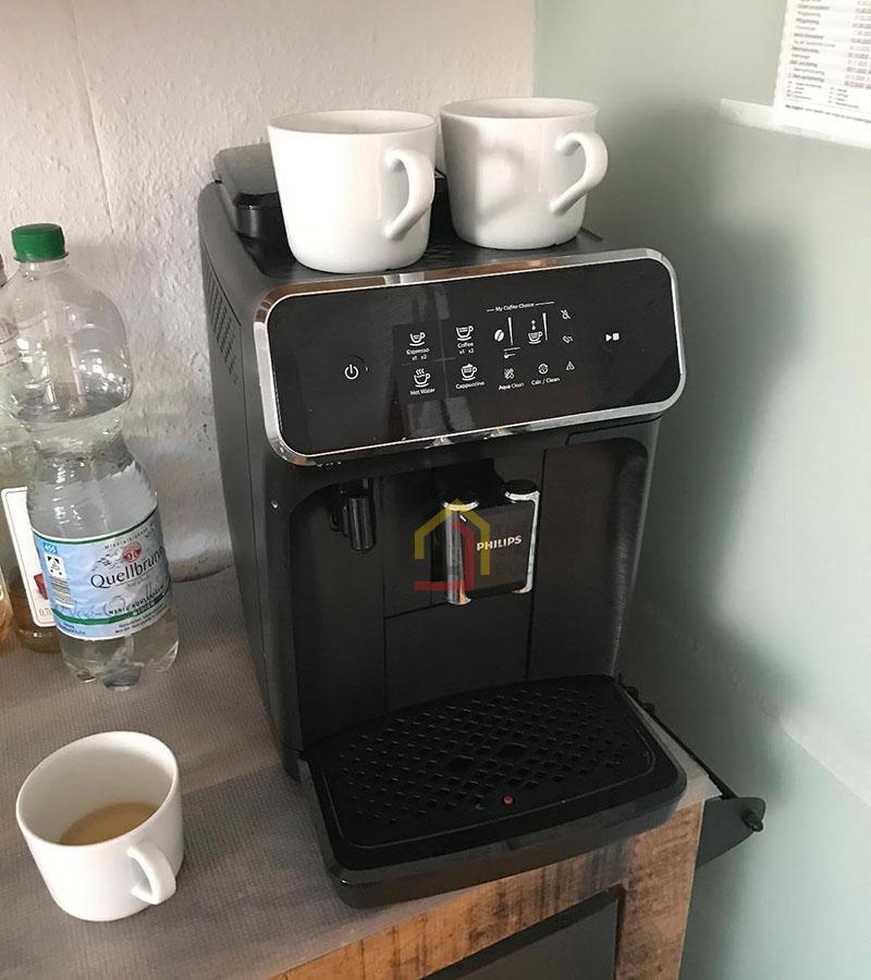 may-pha-ca-phe-tu-dong-philips-ep2230-10-3 Máy pha cafe tự động Philips EP2230/10 kèm bình tạo bọt sữa có nắp