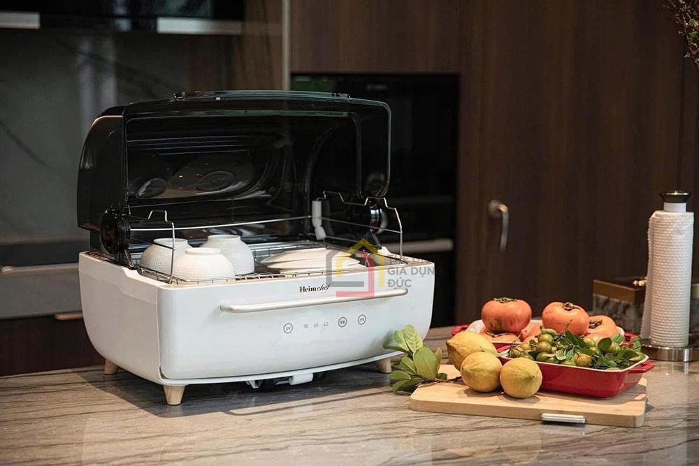Máy sấy tiệt trùng chén bát HeimChef UVC 70L bản mới nhất