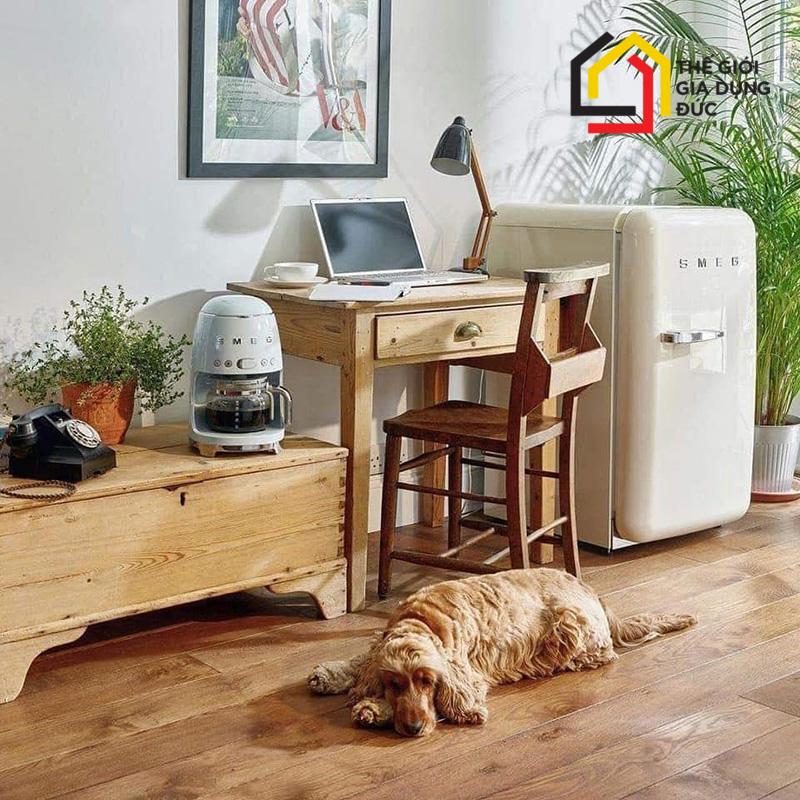 tu-lanh-smeg-fab10rcr5-122l-mau-kem10 Tủ lạnh Smeg FAB10RCR5 122L màu kem