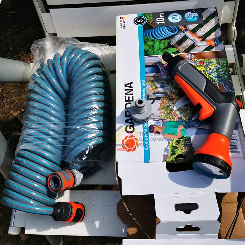 bo-voi-tuoi-cay-lo-xo-gardena-10m-6 Bộ vòi tưới cây lò xo Gardena 10m
