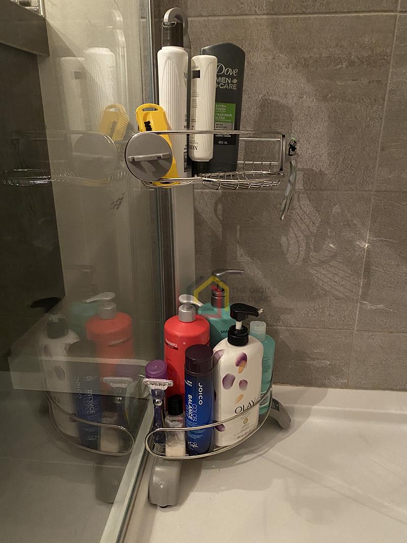 gia-treo-dung-cu-nha-tam-loai-chong-san-tran-simplehuman9 Giá treo dụng cụ nhà tắm loại chống sàn & trần Simplehuman