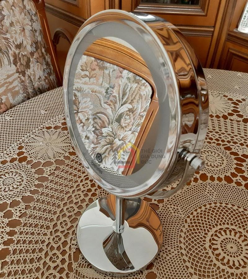 guong-trang-diem-den-led-beurer-bs55-8' Gương trang điểm đèn Led Beurer BS55