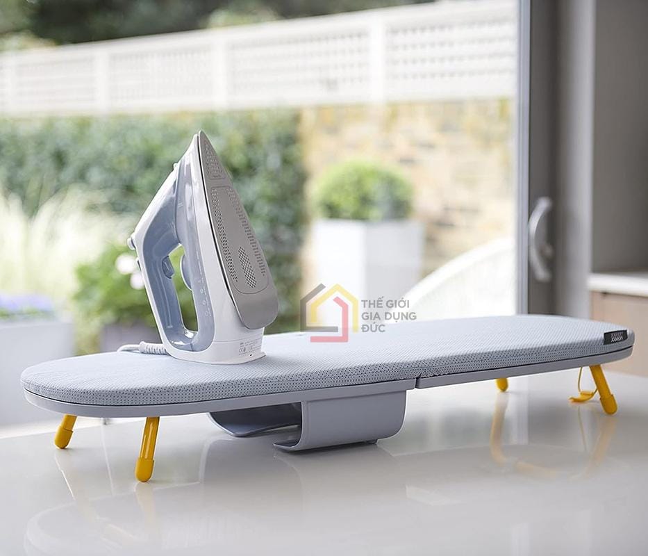 cau-la-chan-thap-gap-gon-joseph-joseph-50009-9 Cầu là chân thấp gấp gọn Joseph Joseph 50009