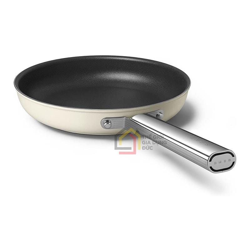 chao-chong-dinh-smeg-ckff2601crm-size-26cm-mau-kem1 Chảo chống dính Smeg CKFF2601CRM size 26cm màu kem