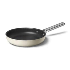 Chảo chống dính Smeg CKFF2601CRM size 26cm màu kem