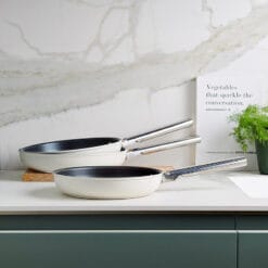 Chảo chống dính Smeg CKFF2601CRM size 26cm màu kem