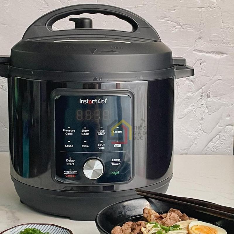 noi-ap-suat-dien-da-nang-instant-pot-9-in-1-essential-black-edition-60-5 Nồi áp suất điện đa năng Instant Pot 9 in 1 Essential Black Edition 60