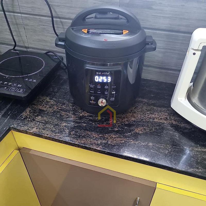 noi-ap-suat-dien-da-nang-instant-pot-9-in-1-essential-black-edition-60-8 Nồi áp suất điện đa năng Instant Pot 9 in 1 Essential Black Edition 60