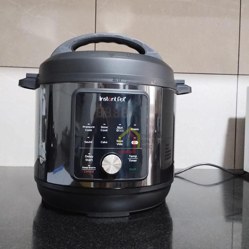 noi-ap-suat-dien-da-nang-instant-pot-9-in-1-essential-black-edition-60-9 Nồi áp suất điện đa năng Instant Pot 9 in 1 Essential Black Edition 60