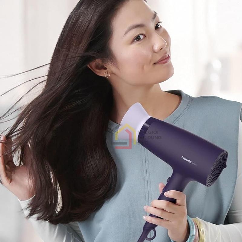 may-say-toc-philips-series-3000-bhd340-10-mau-tim4 Máy sấy tóc Philips Series 3000 BHD340/10 màu tím