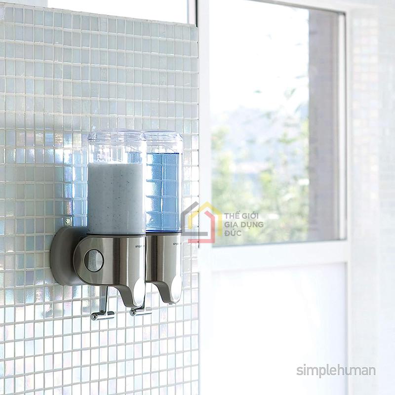 set-doi-binh-dung-sua-tam-nuoc-goi-dau-simplehuman4 Set đôi bình đựng sữa tắm, nước gội đầu Simplehuman