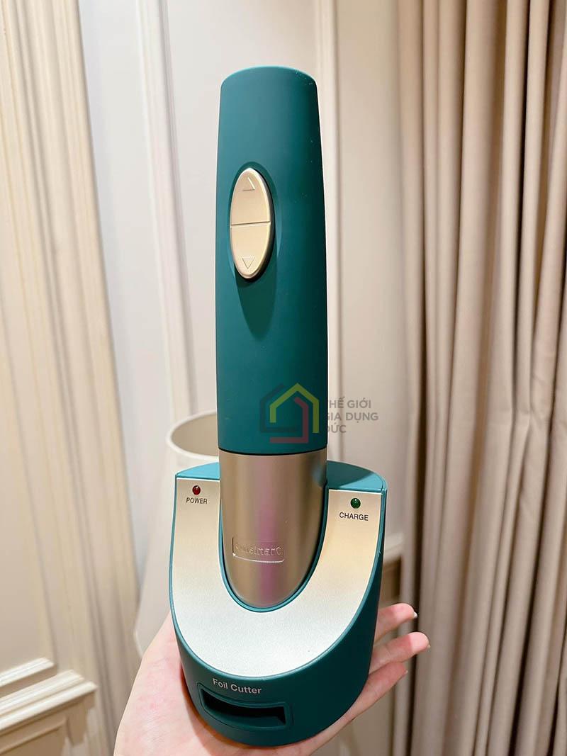 dung-cu-mo-ruou-vang-khong-day-va-hut-chan-khong-cuisinart-cwo-50-3 Dụng cụ mở rượu vang không dây và hút chân không Cuisinart CWO-50