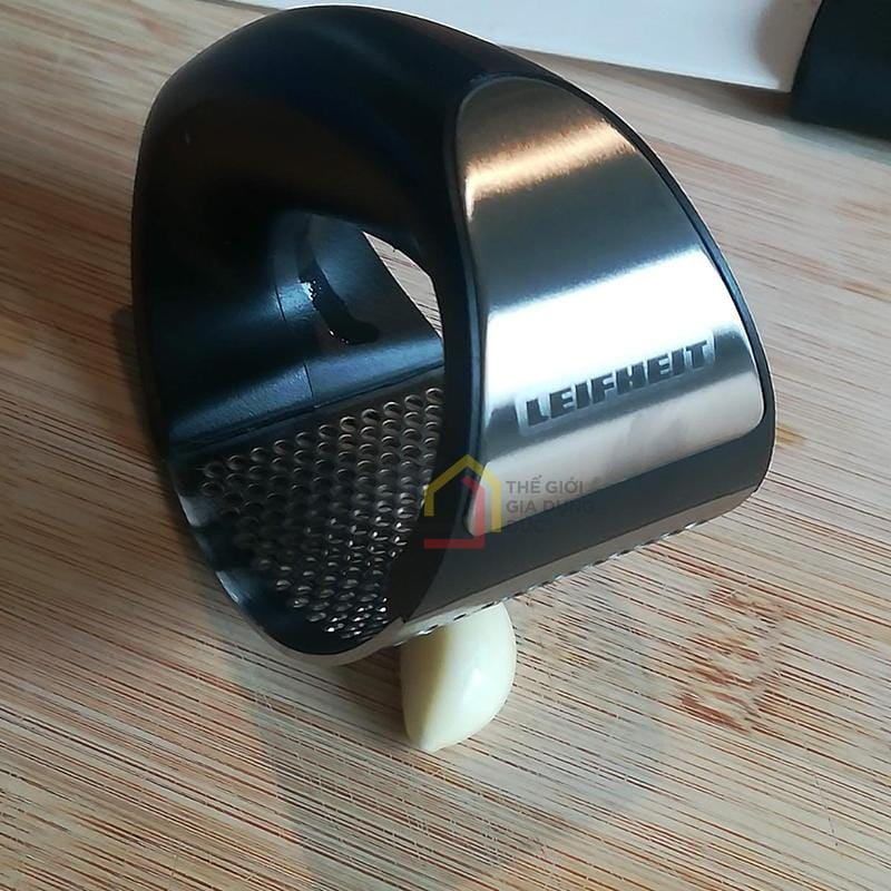 dung-cu-nghien-hanh-toi-leifheit5 Dụng cụ nghiền hành tỏi Leifheit
