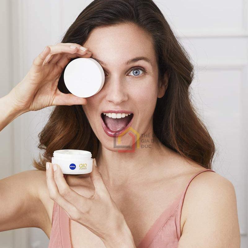 kem-duong-da-chong-nhan-nivea-anti-falten-q10-plus-ngay-va-dem-50ml (3) Kem dưỡng da chống nhăn Nivea Anti-Falten Q10 plus (ngày và đêm) 50ml