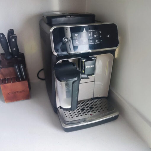Philips Series 2200 EP2235/40 Macchina da caffè automatica Philips Series 2200 EP2235/40 Macchina da caffè automatica
