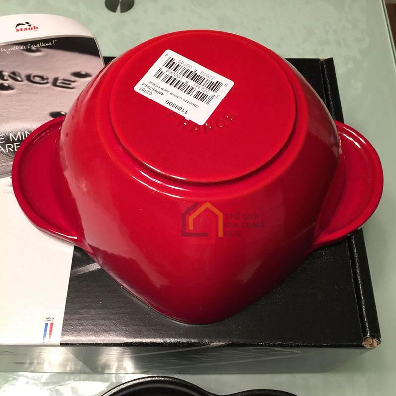 noi-gang-duc-staub-trai-tim-20-cm-mau-do12 Nồi gang đúc Staub trái tim 20 cm màu đỏ