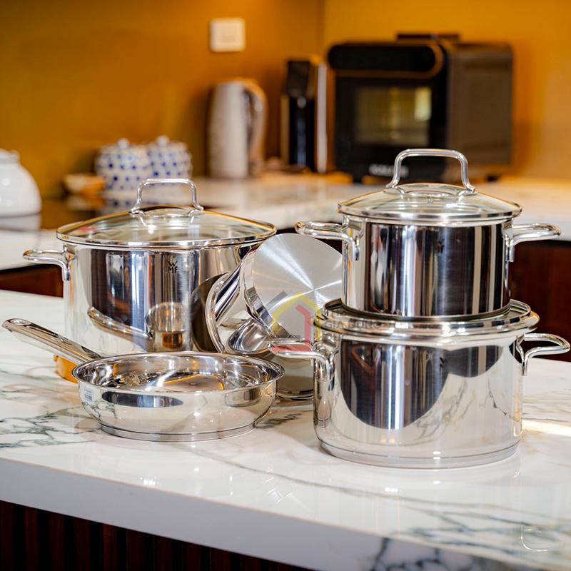 bo-noi-wmf-astoria-5-mon6 Bộ nồi Wmf Astoria 5 món (3 nồi, 1 quánh, 1 chảo)