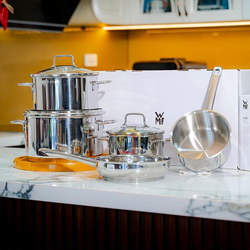 bo-noi-wmf-astoria-5-mon8 Bộ nồi Wmf Astoria 5 món (3 nồi, 1 quánh, 1 chảo)