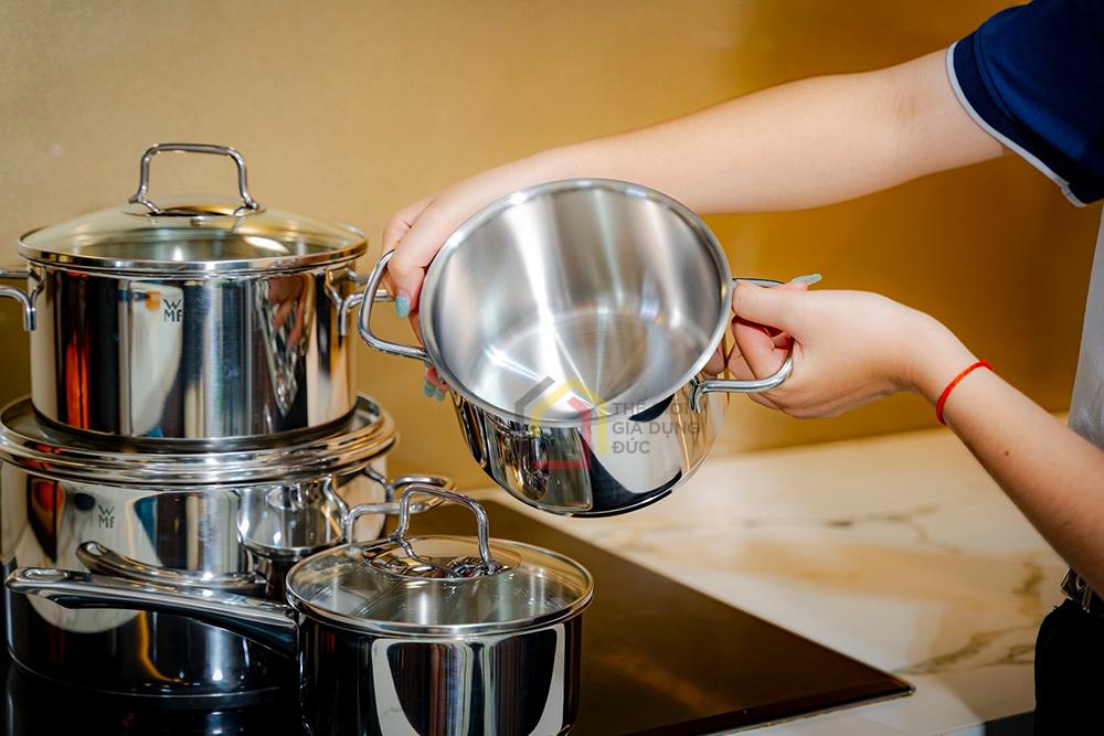 Bộ nồi Wmf Astoria 5 món (3 nồi, 1 quánh, 1 chảo)