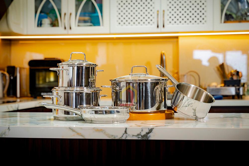 Bộ nồi Wmf Astoria 5 món (3 nồi, 1 quánh, 1 chảo)