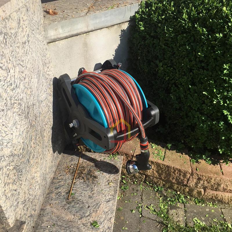 bo-voi-tuoi-cay-treo-tuong-20-met-gardena12 Bộ vòi tưới cây treo tường 20 mét Gardena