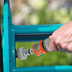 Bộ vòi tưới cây treo tường 20 mét Gardena