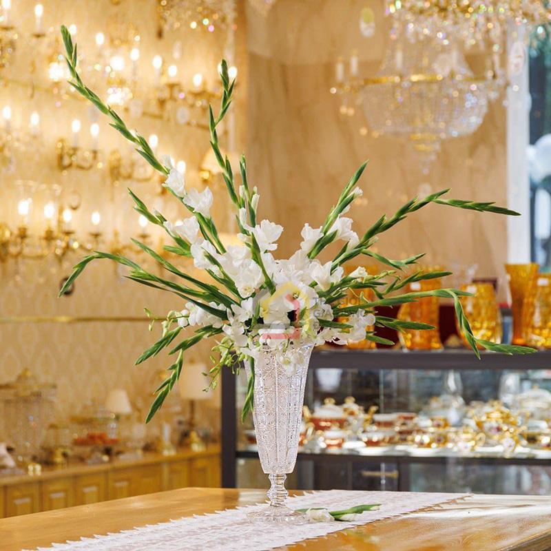 lo-hoa-cup-pha-le-mai-bohemia-cao-40cm6 Lọ hoa cúp pha lê mài Bohemia cao 40cm