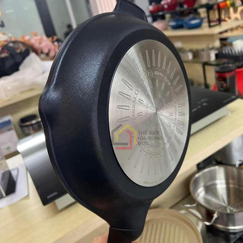 chao-nuong-nhom-duc-tefal-robusto-e24940-26cm (2) Chảo nướng nhôm đúc Tefal Robusto E24940 26cm