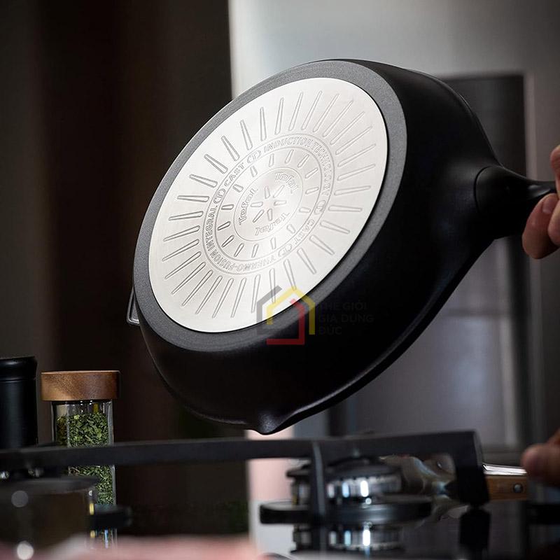 chao-nuong-nhom-duc-tefal-robusto-e24940-26cm4 Đặc điểm chảo nướng nhôm đúc Tefal Robusto E24940 26cm